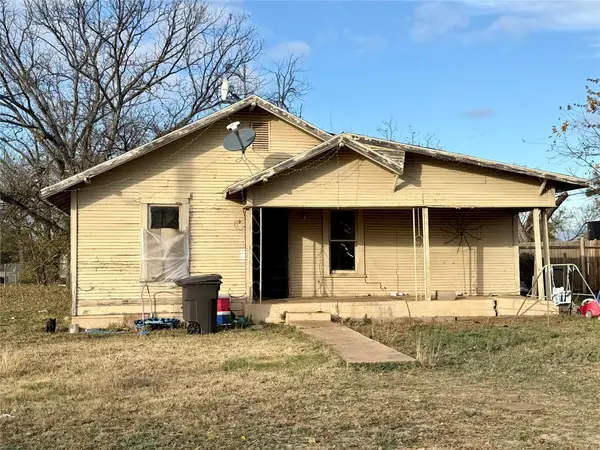 201 E Victoria, Brady, TX 76825