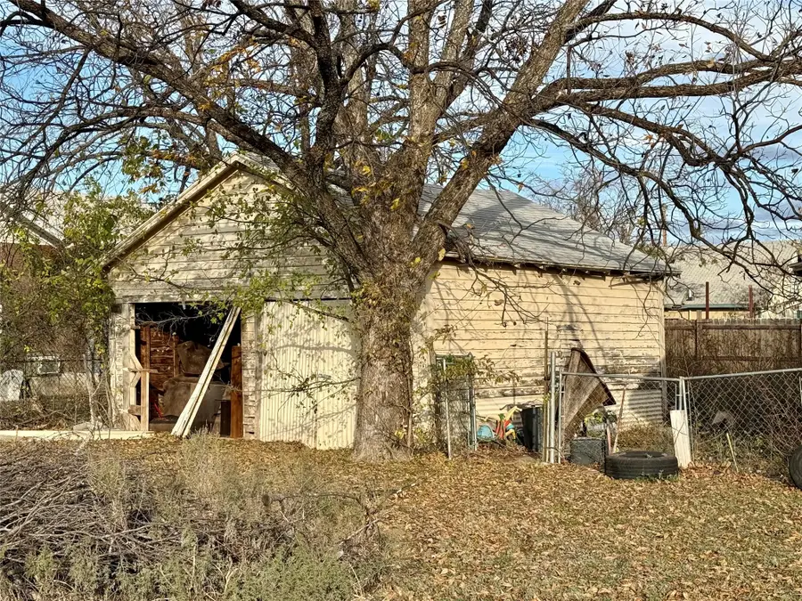 201 E Victoria, Brady, TX 76825 - Image #3