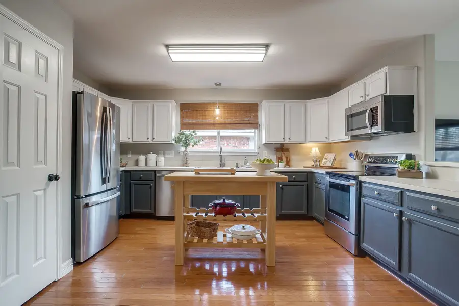 316 Foreston Drive, Roanoke, TX 76262 - Image #3