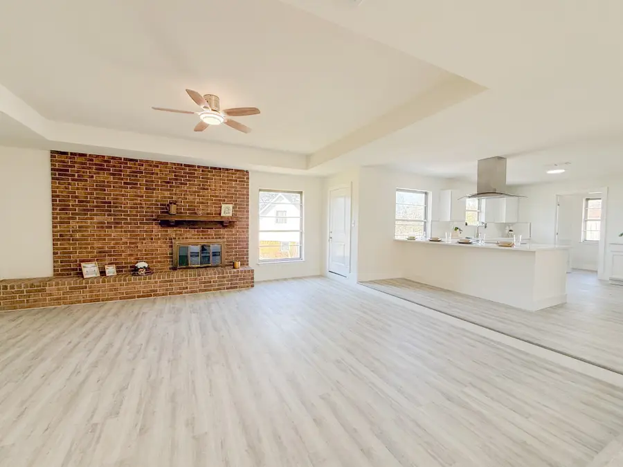 6320 Arthur Drive, Edgecliff Village, TX 76134 - Image #2