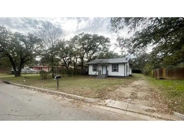 4518 Erath Street, Fort Worth, TX 76119 - #3