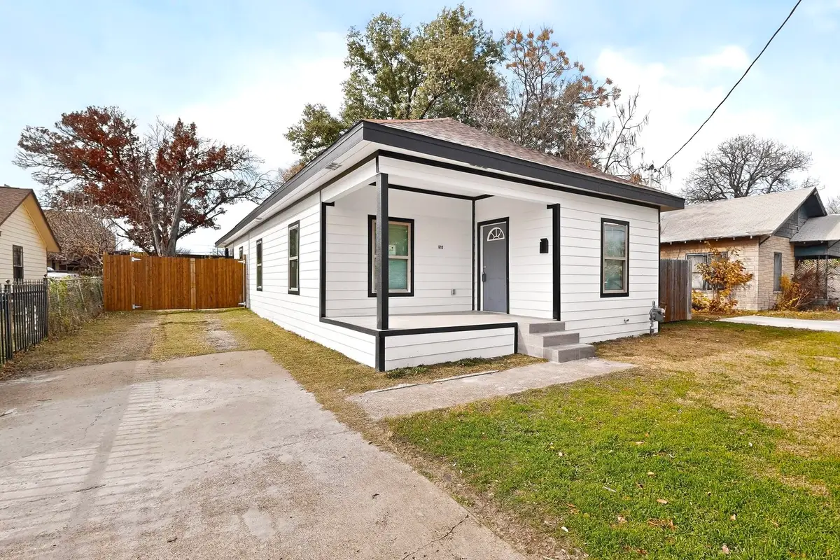 633 Ogden Avenue, Cockrell Hill, TX 75211 - Image #1