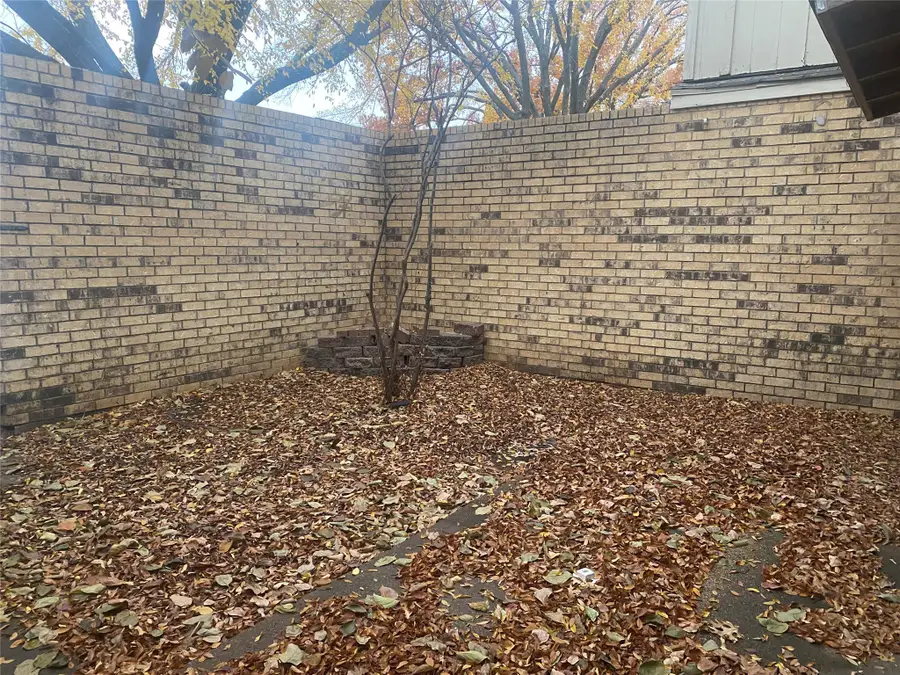 501 Towne House Lane, Richardson, TX 75081 - Image #2