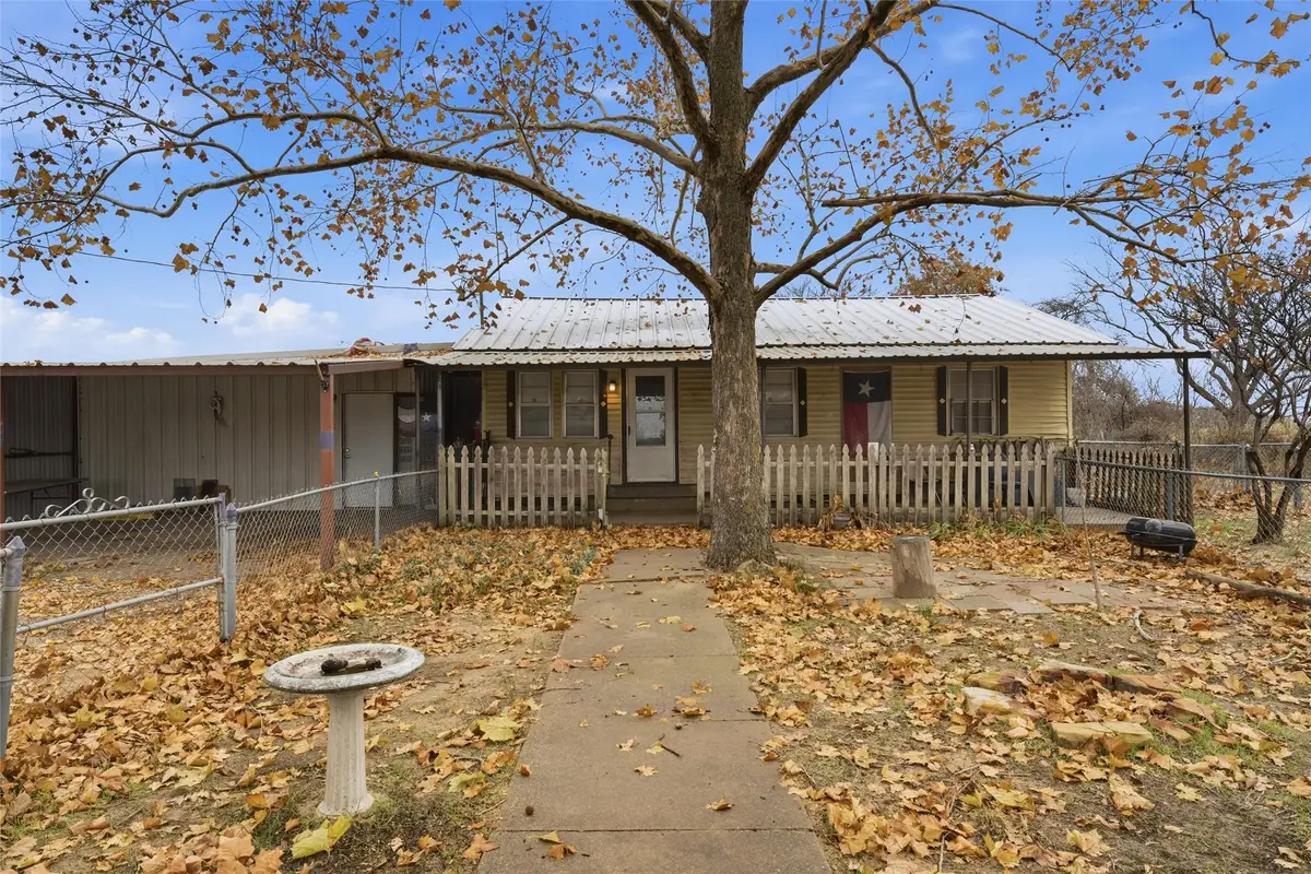 806 Hamilton Drive, Gholson, TX 76705 - Image #1