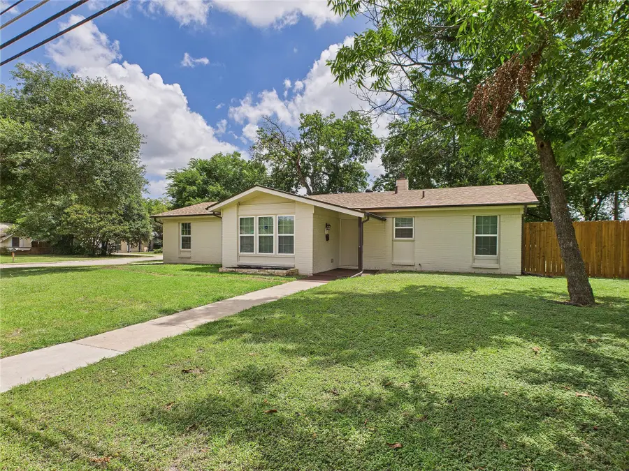 5601 Oak Grove Road W, Fort Worth, TX 76134 - Image #2