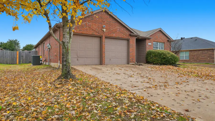 1505 Shady Shores Drive, Glenn Heights, TX 75154 - Image #2