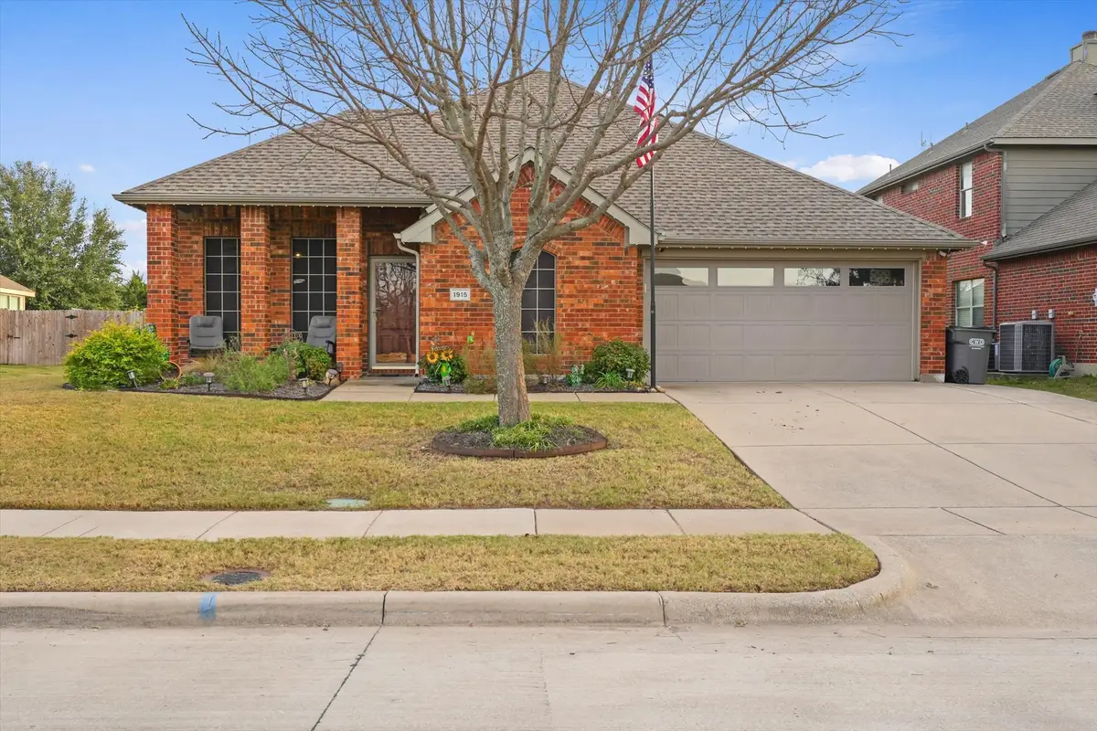 1915 Spencer Lane, Wylie, TX 75098 - Image #1