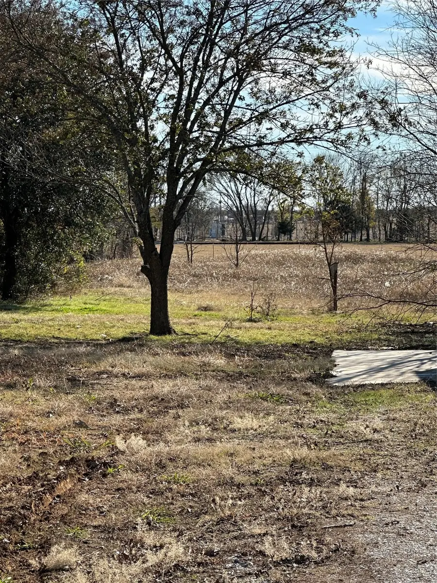 606 Water Street, Whitesboro, TX 76273 - Image #2