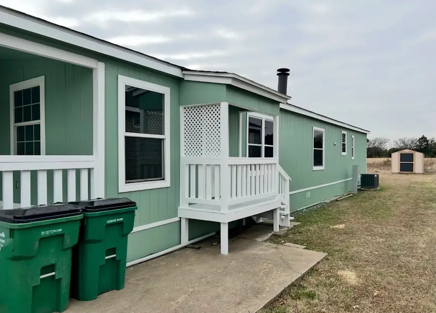 315 Glenwood Street, Gainesville, TX 76240 - Image #2