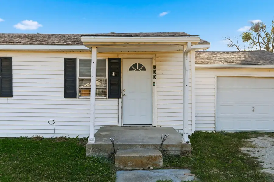 300 E 6th Street, Krum, TX 76249 - Image #2