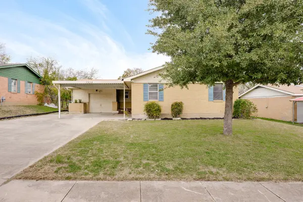 7924 Chaparral Drive, White Settlement, TX 76108