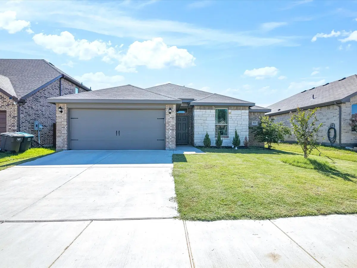 9929 Mescalbean Boulevard, Fort Worth, TX 76036 - #1