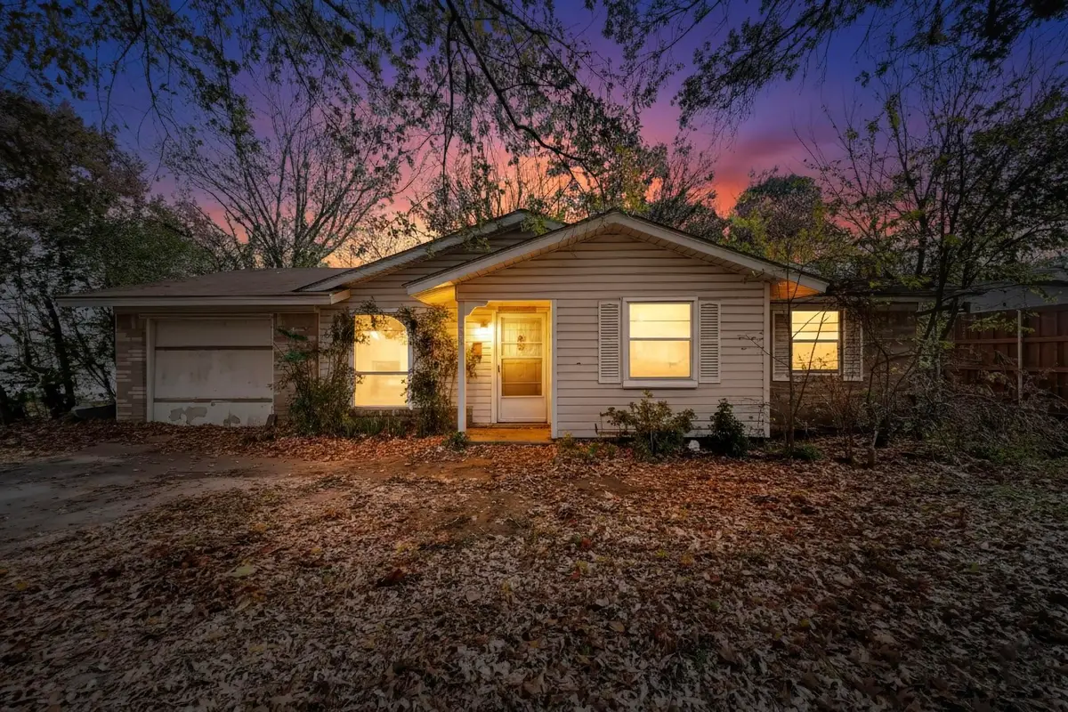 1214 Glenn Drive, Euless, TX 76039 - Image #1