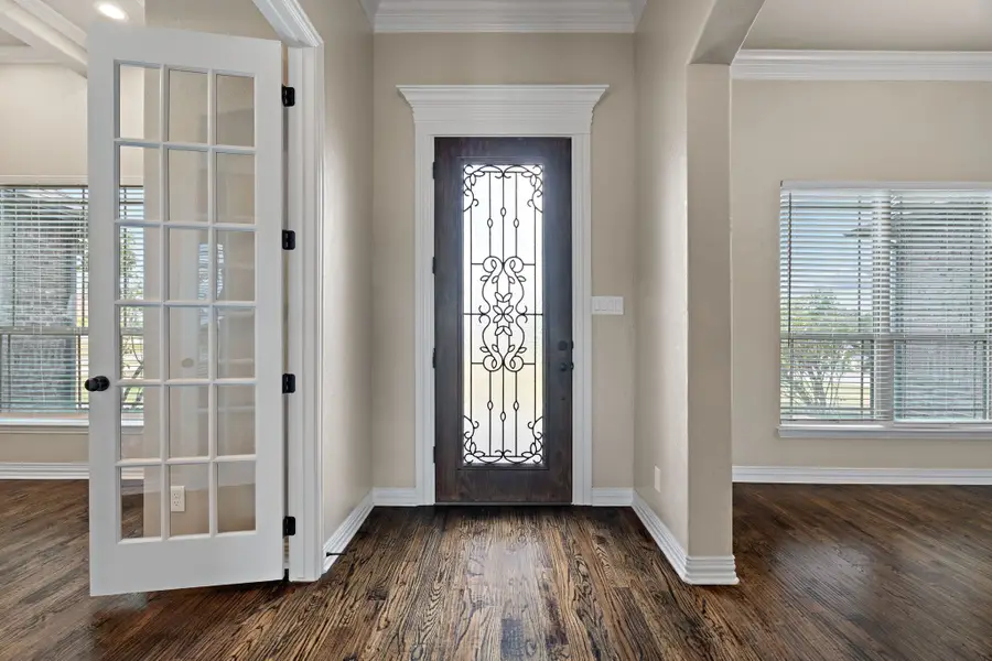 337 Kenyon Court, Granbury, TX 76049 - Image #2