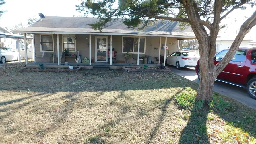 605 E Hunt Street, Leonard, TX 75452 - Image #2