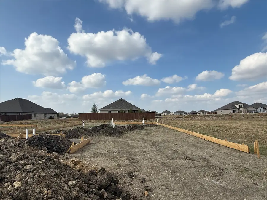 209 Comfort Drive, Godley, TX 76044 - Image #2