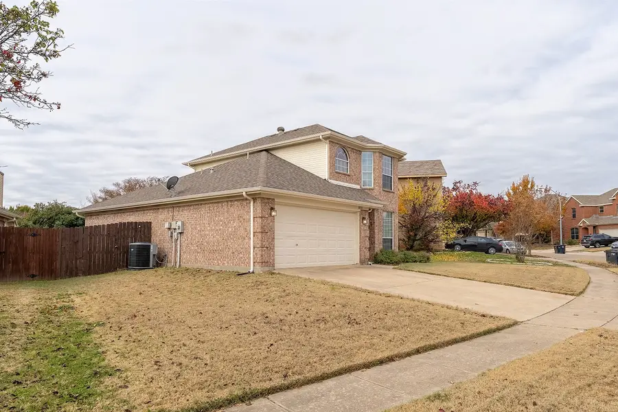 8721 Lariat Circle, Fort Worth, TX 76244 - Image #2