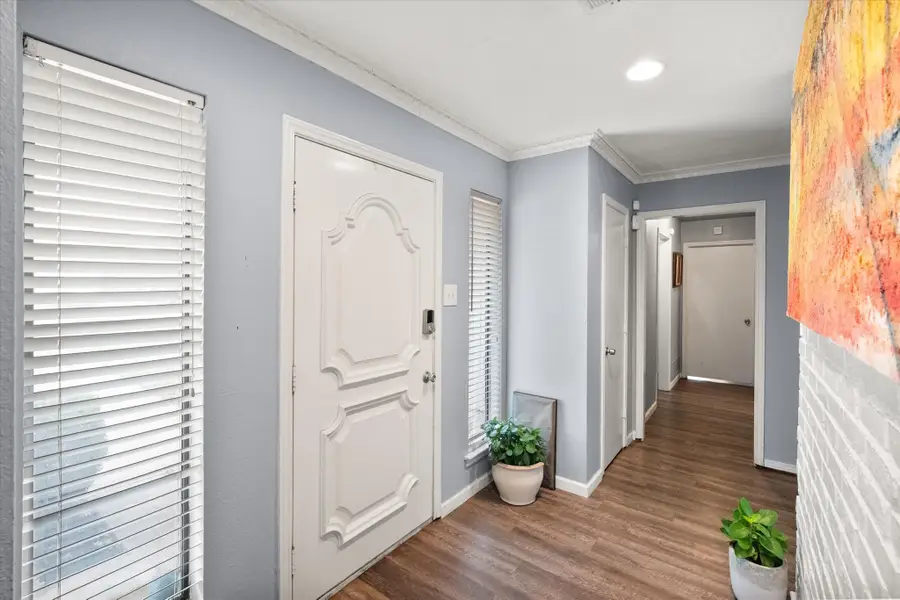 2333 Jenson Circle, Fort Worth, TX 76112 - Image #3