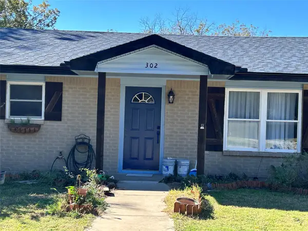 302 E Washington Street, Alvord, TX 76225