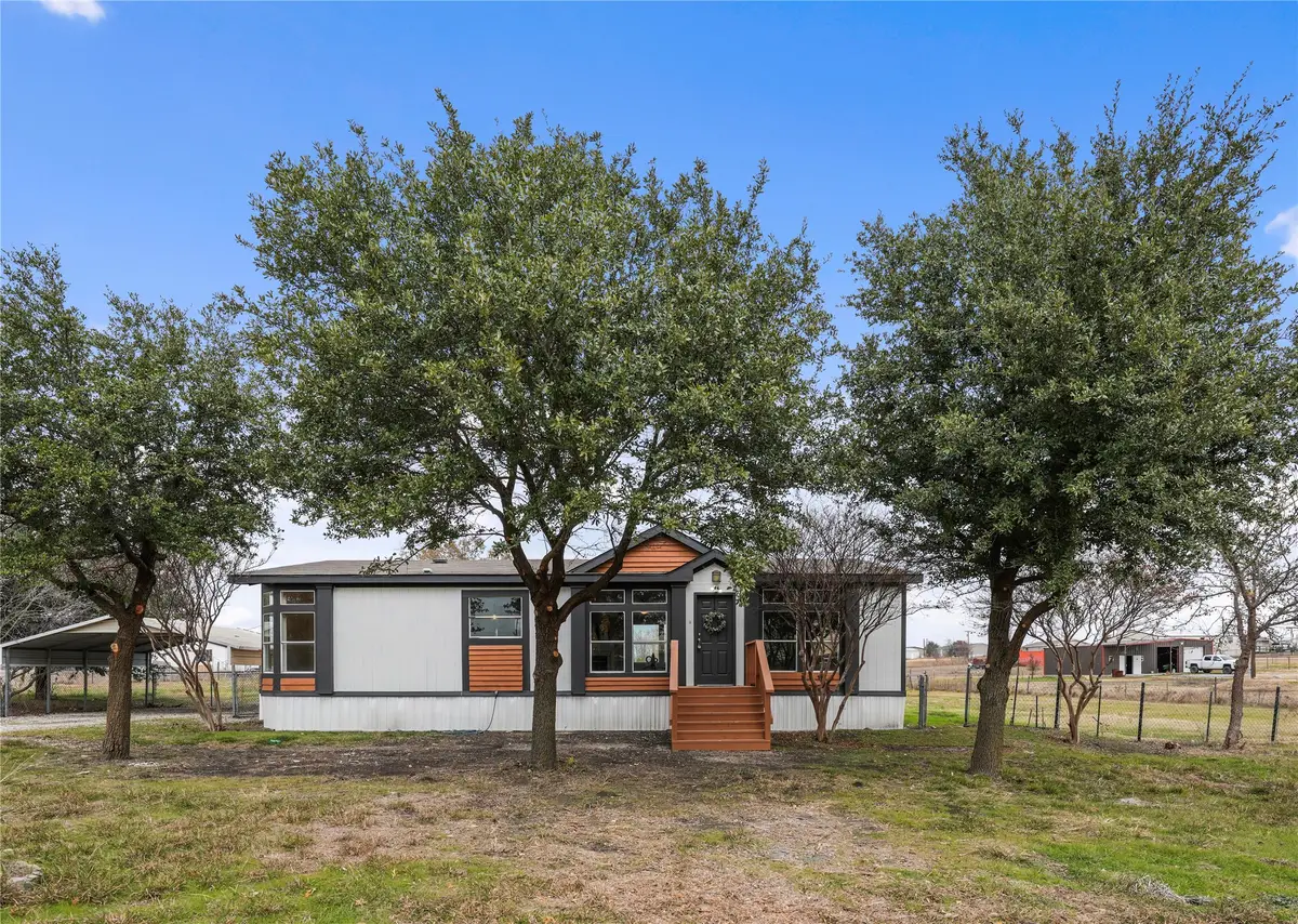 152 Pond View Drive, Decatur, TX 76234 - Image #1