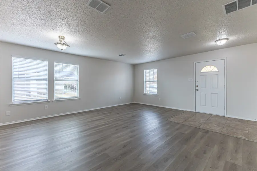 14844 Bell Manor Court, Balch Springs, TX 75180 - Image #3