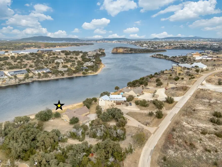 7033 W Hells Gate Drive, Strawn, TX 76475 - Image #2
