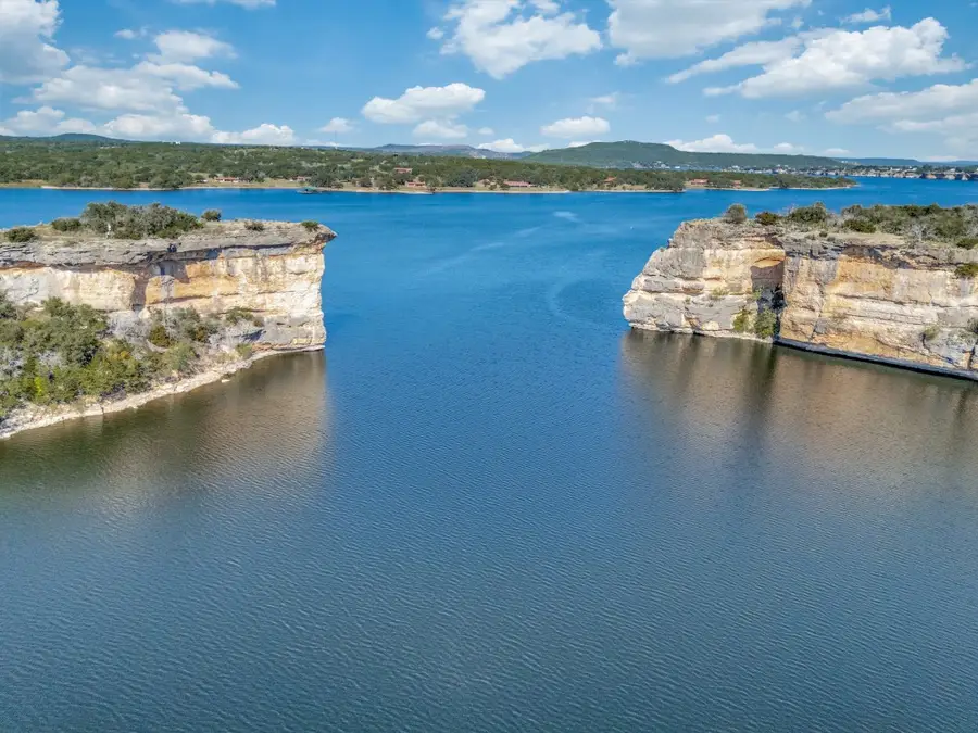 7033 W Hells Gate Drive, Strawn, TX 76475 - Image #3