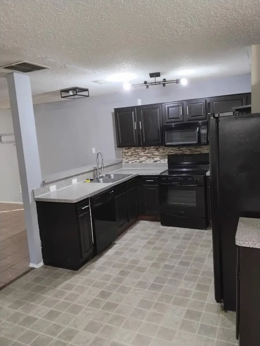 7566 Kings Trail, Fort Worth, TX 76133 - Image #2