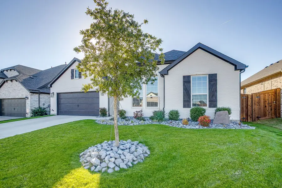 1800 Flowerfield Lane, Mansfield, TX 76063 - Image #2