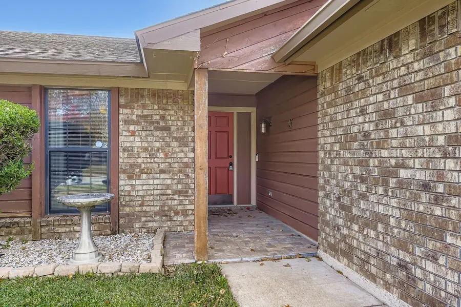 424 Benjamin Lane, Arlington, TX 76002 - Image #3