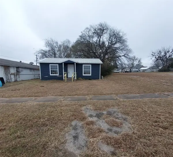 403 E Sears Street, Denison, TX 75021