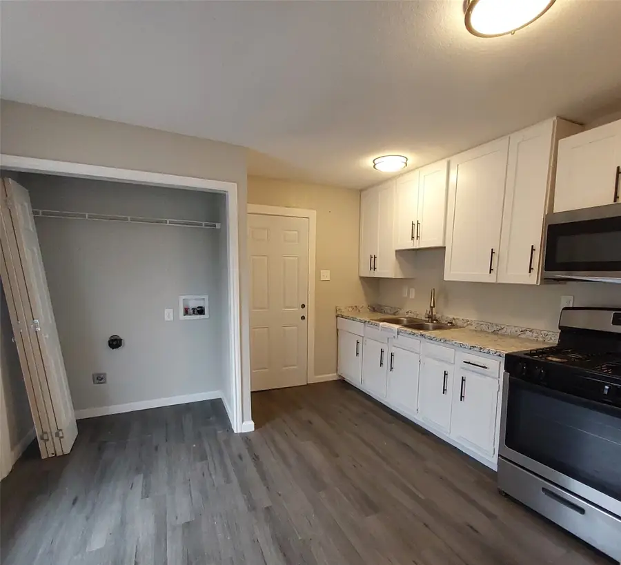 403 E Sears Street, Denison, TX 75021 - Image #2