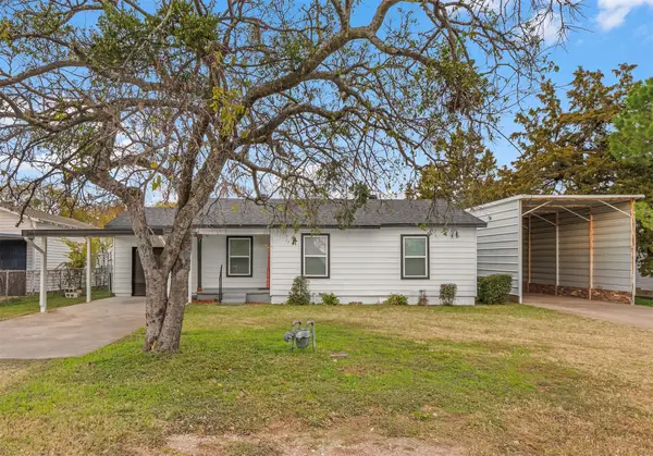 5820 Isbell Street, Sansom Park, TX 76114