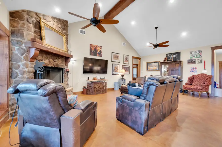 751 Sullivan Road, Ennis, TX 75119 - Image #2