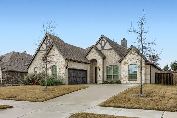 637 Summer Grove Drive, Midlothian, TX 76065