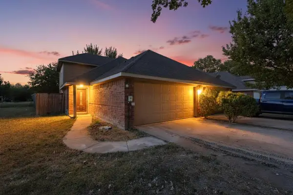 2760 Pike Drive, Lancaster, TX 75134
