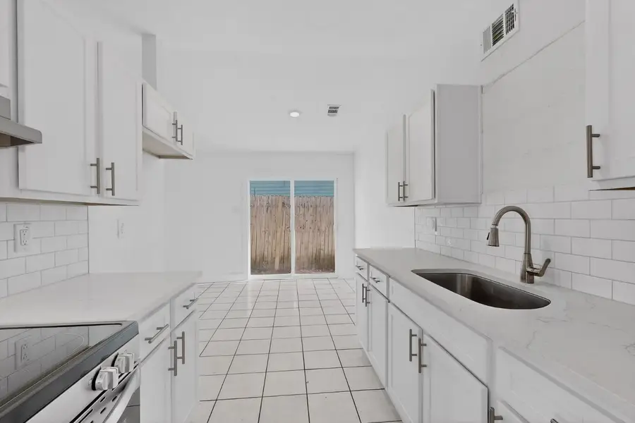 9918 Cedar Mountain Circle, Dallas, TX 75217 - Image #2