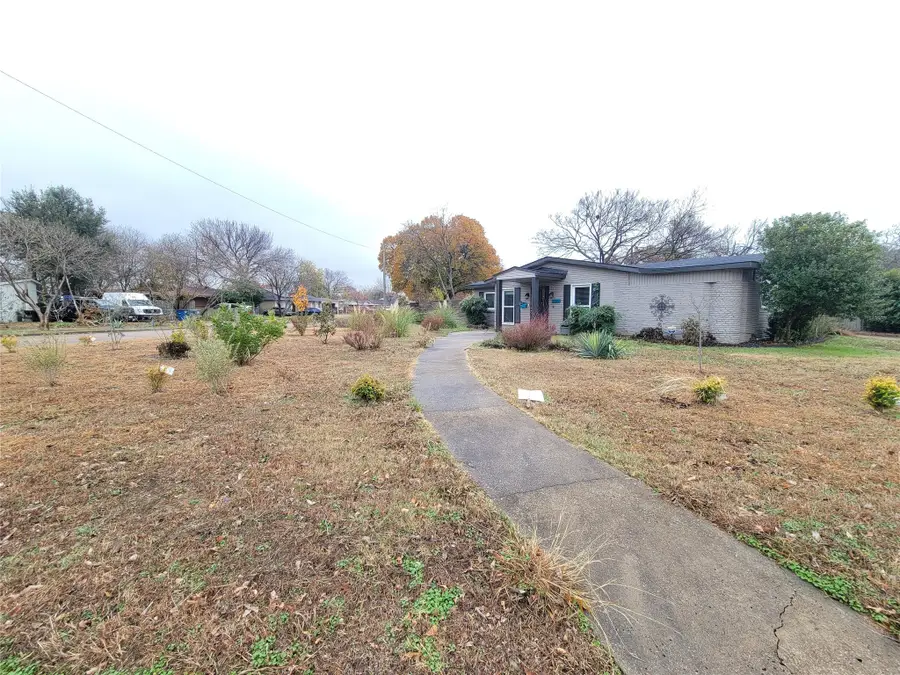 2130 Dunloe Avenue, Dallas, TX 75228 - Image #3