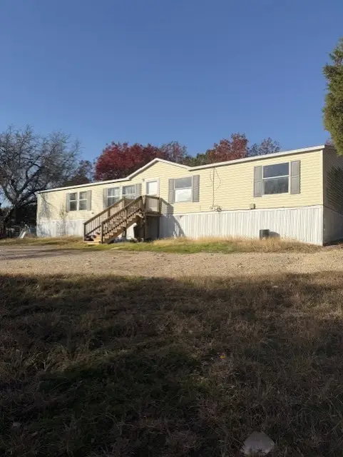 203 S Ridgeview Court, Azle, TX 76020