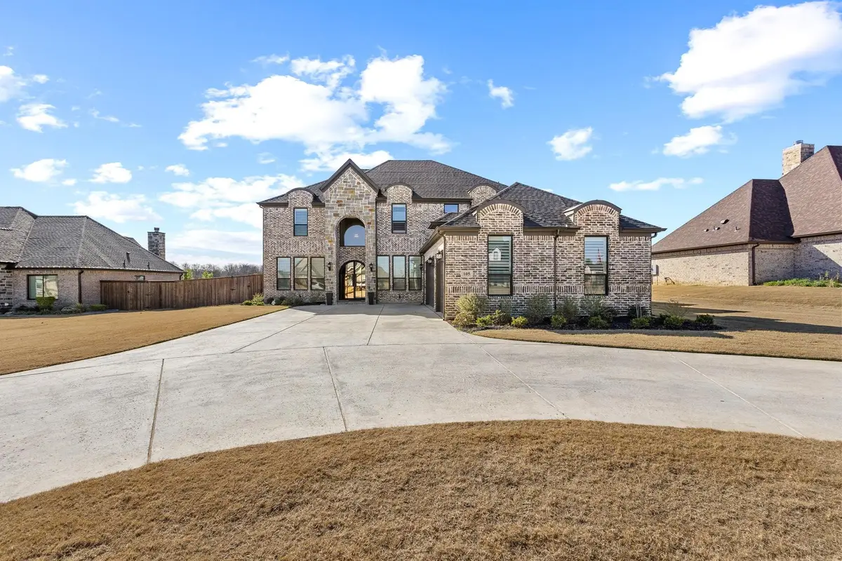 105 Shawnee Trail, Pottsboro, TX 75076 - Image #1