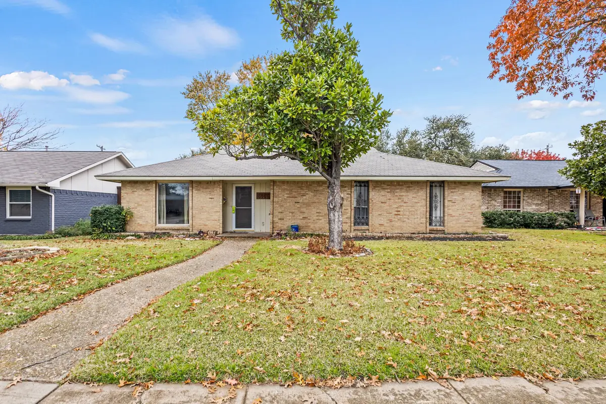 3045 Lockmoor Lane, Dallas, TX 75220 - Image #1