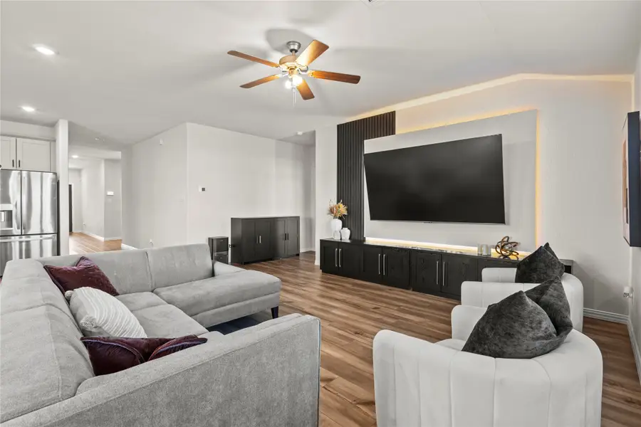 10940 Golden Barrel Court, Fort Worth, TX 76108 - Image #2