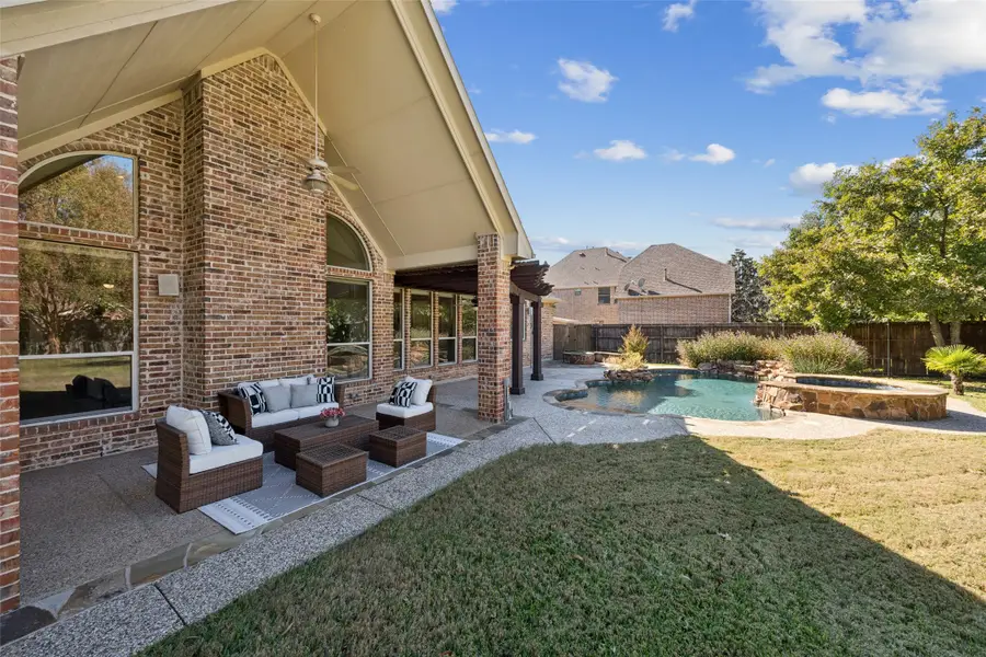 511 Mockingbird Drive, Murphy, TX 75094 - Image #2