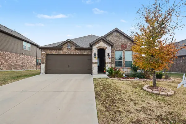11404 Culberson Drive, Aubrey, TX 76227