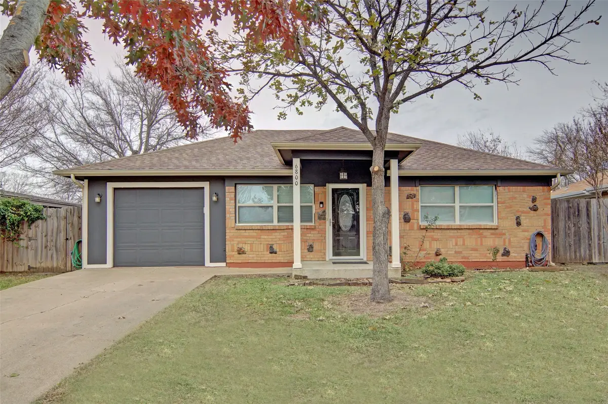 6800 Wallis Road, Lake Worth, TX 76135 - Image #1