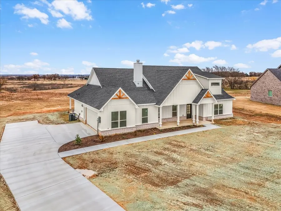 173 Lonicera Lane, Paradise, TX 76073 - Image #3