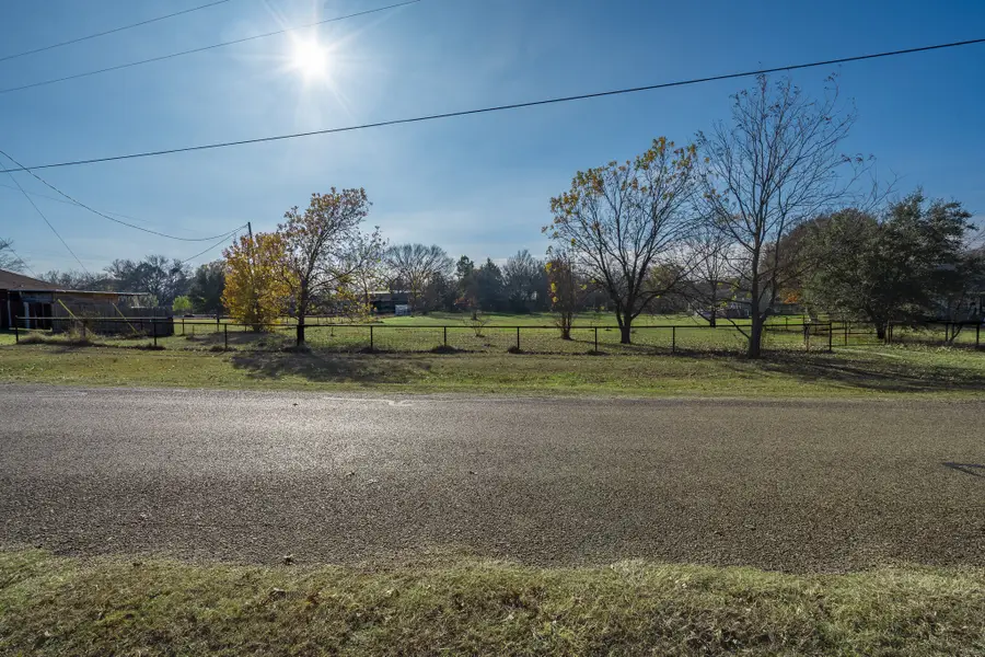 2644 Shadow Ridge Drive, Burleson, TX 76028 - Image #3