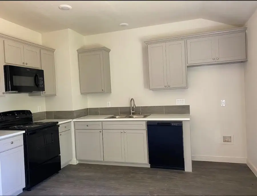 124 Bridlewood Lane, Bridgeport, TX 76426 - Image #2