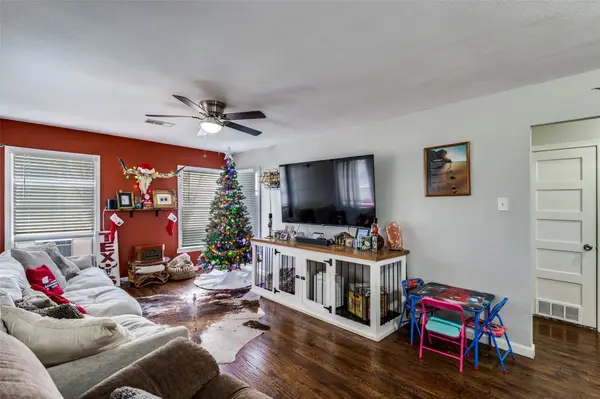 606 Tamara Lane, Grand Prairie, TX 75051