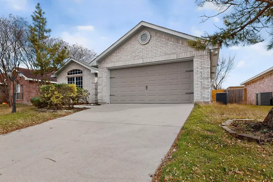 721 Somerset Drive, Cedar Hill, TX 75104 - Image #2